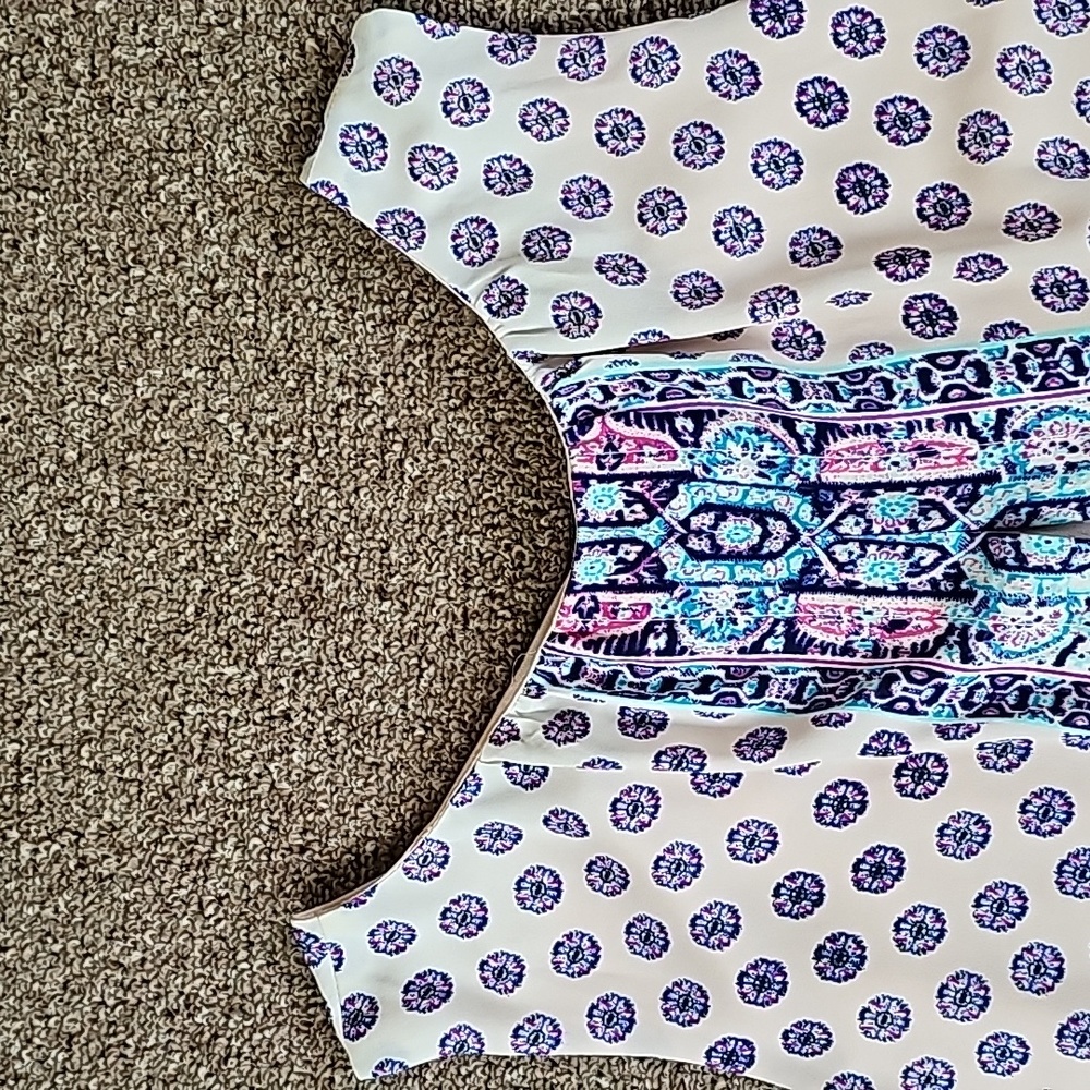 Top - Picture 9 of 15